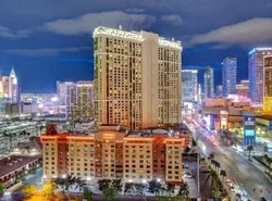Lucky Gem Penthouse Suite MGM Signature, Balcony Strip View 3505