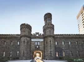 Adina Apartment Hotel Melbourne, Pentridge Accommodation Dallas