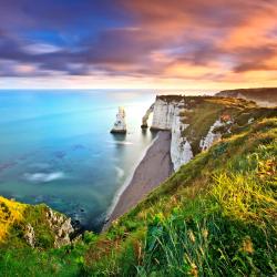 Etretat's Cliff, Étretat Accommodation Dallas