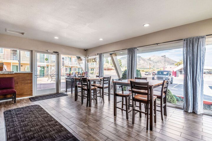 Americas Best Value Inn & Suites Flagstaff - thumb 4