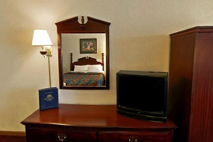 Americas Best Value Inn & Suites Waukegan Gurnee - thumb 7