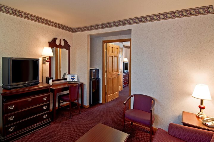 Americas Best Value Inn & Suites Waukegan Gurnee - thumb 4