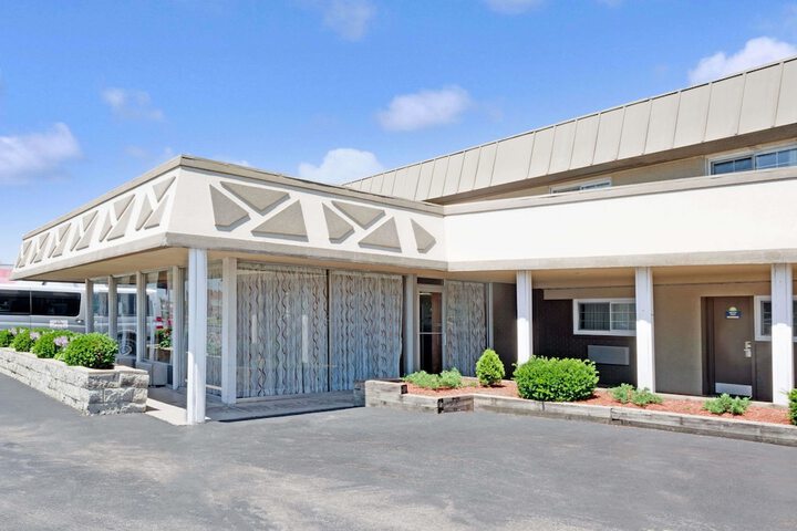 Days Inn By Wyndham Elk Grove Village O'hare Airport West - thumb 1