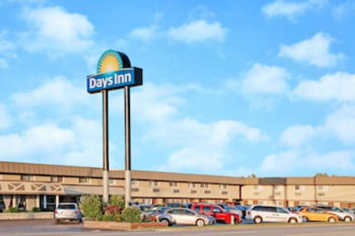 Days Inn By Wyndham Elk Grove Village O'hare Airport West - thumb 0
