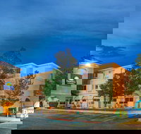 Days Inn  Suites by Wyndham Airport Albuquerque - Accommodation Dallas