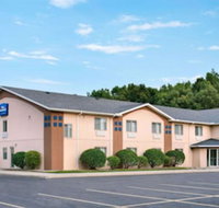 Baymont Inn  Suites by Wyndham Swanton / Toledo Airport - Accommodation Dallas
