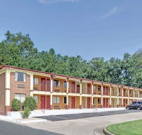 Days Inn by Wyndham Newport News - Accommodation Dallas