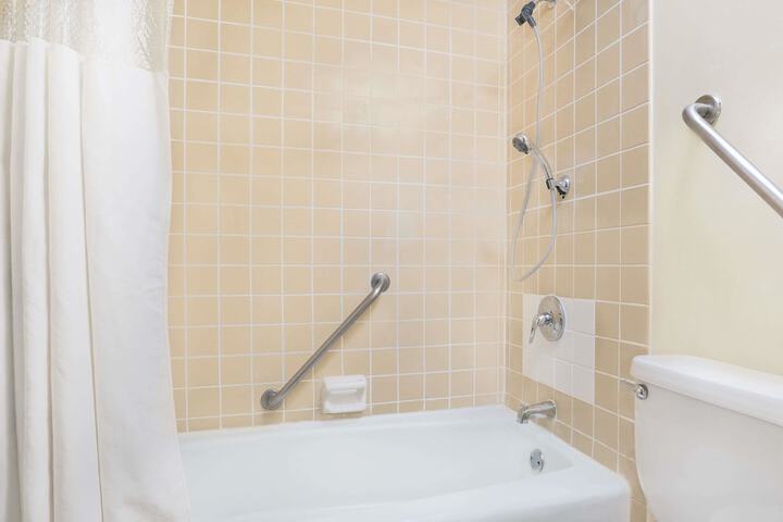 Days Inn By Wyndham Alexandria Mn - thumb 6