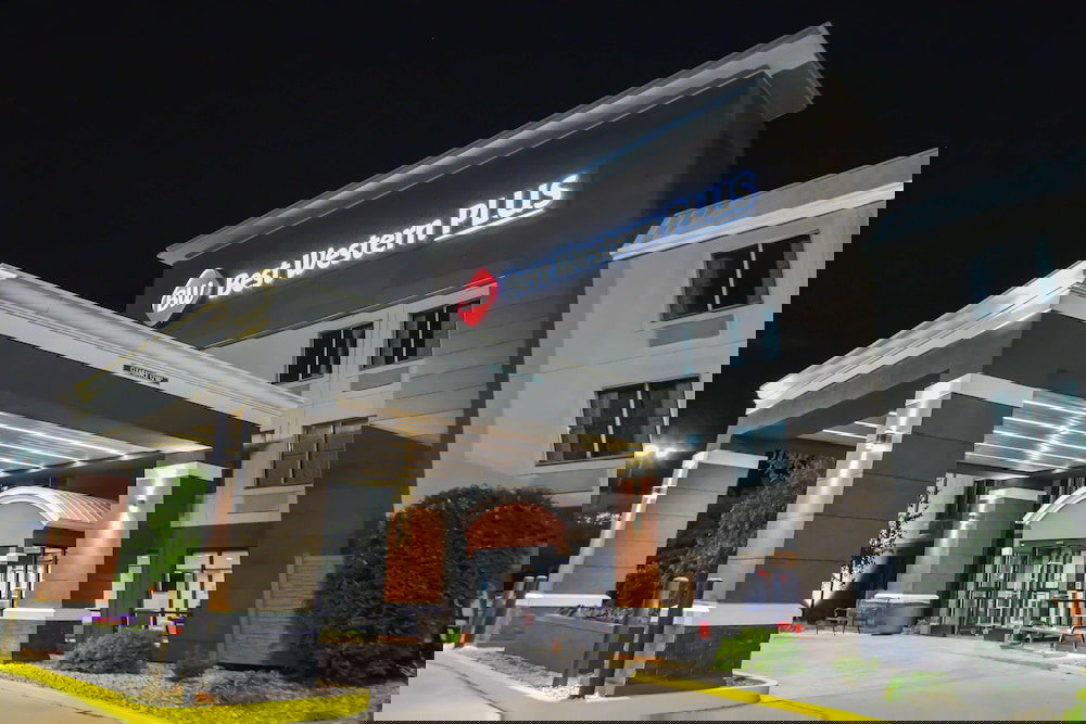 Best Western Plus Lafayette Hotel University Area - thumb 1