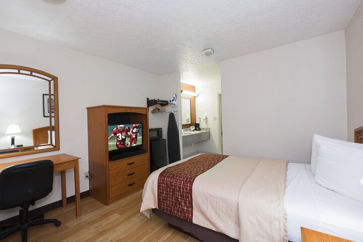 Red Roof Inn Columbus Northeast - Westerville - thumb 3