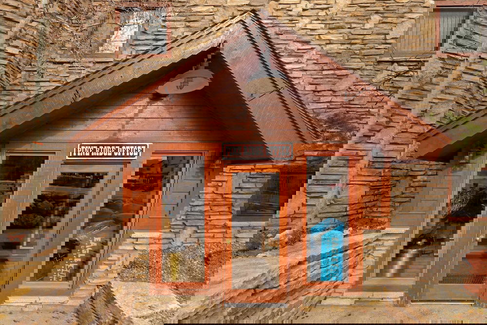 Pine Ridge Condominiums - thumb 3