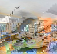 Bungalows 313 - Accommodation Dallas