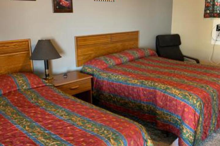 HOMETOWN INN - thumb 3