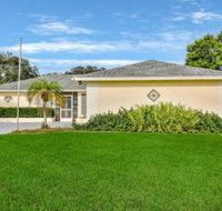 Village Green Oasis - Accommodation Dallas