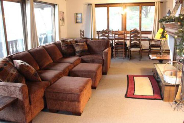 4 Bed 2 Bath Vacation Home In Franconia - thumb 1