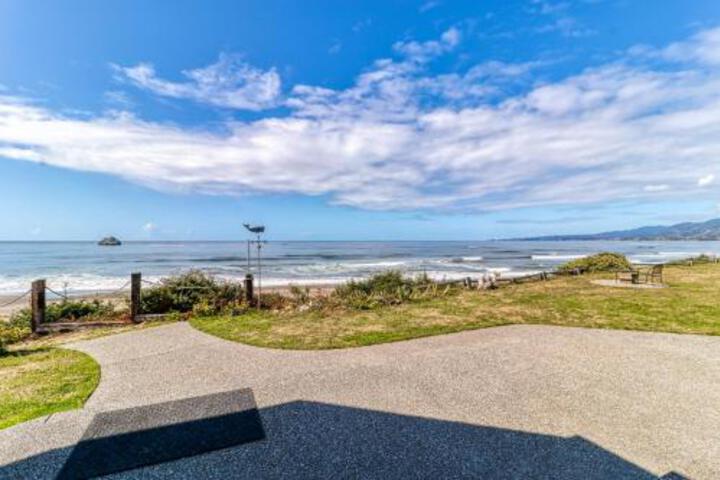 The Beach House - thumb 1