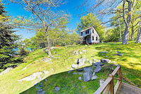 New Listing Charming Cottage W / Dock  Bay Views Cottage