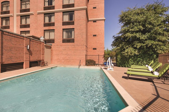 Radisson Hotel Dallas North - Addison - thumb 1
