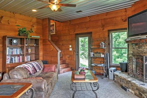 Secluded 3BR Morganton Cabin W / Wooded Views! - thumb 2