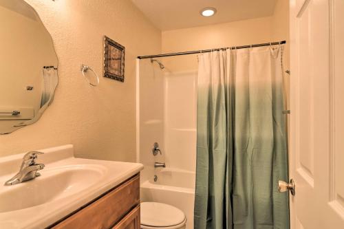 Gulfport Condo With Balcony 5 Minute Walk To Beach! - thumb 2