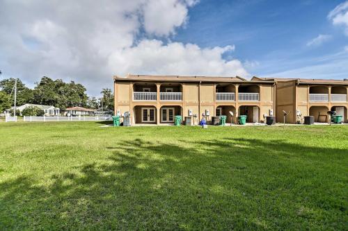 Gulfport Condo With Balcony 5 Minute Walk To Beach! - thumb 5