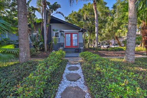 Cozy St. Petersburg Home W / Patio 4 Blocks From Bay - thumb 2