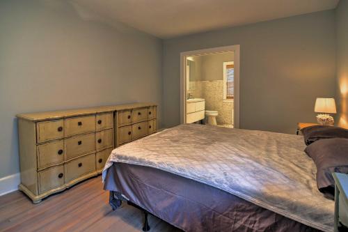 Cozy St. Petersburg Home W / Patio 4 Blocks From Bay - thumb 0