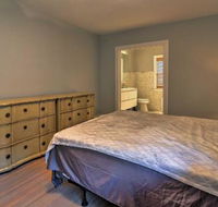 Cozy St. Petersburg Home w / Patio 4 Blocks from Bay - Accommodation Dallas