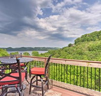 Silver Point Condo with Lake View by Hurricane Marina - Accommodation Dallas