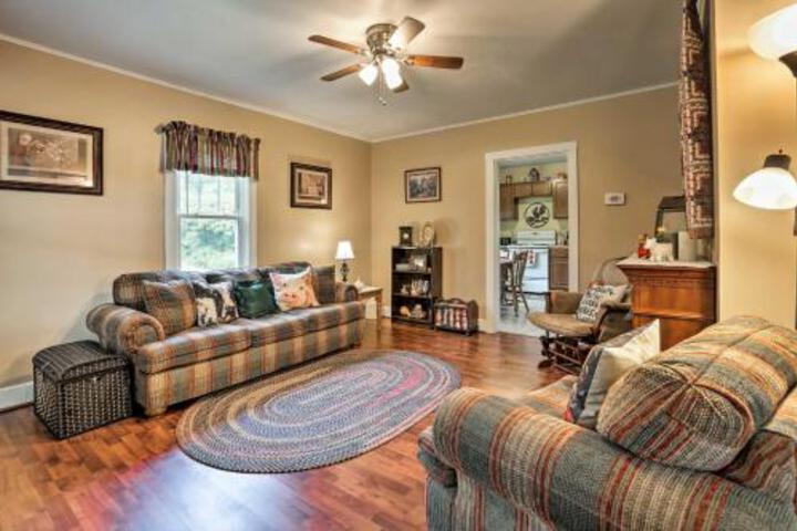 125 Acre Grandmas Farm House With Fire Pit! - thumb 3