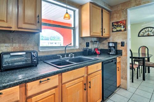 St Petersburg Home With Pool 4 Miles From Downtown! - thumb 5