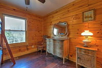 Shenandoah Cabin w / Patio  Mountain Views