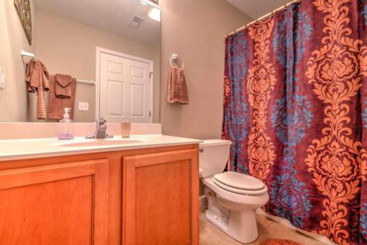 Lakefront Osage Beach Condo W / Porch & Pool Access! - thumb 4