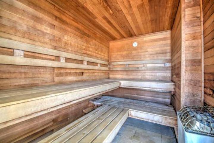 Lakefront Osage Beach Condo W / Porch & Pool Access! - thumb 1