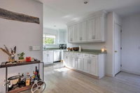 Upscale Montauk Villa w / Hot Tub Near Beach  Parks