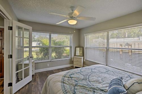 Waterfront Tampa House W / Pool Dock & Lake Access - thumb 2