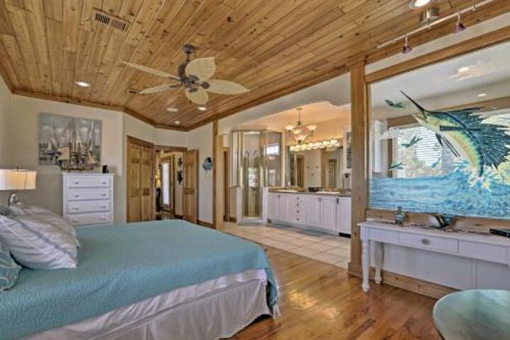 Riverfront Carrabelle Home W / Patio & Private Dock - thumb 6