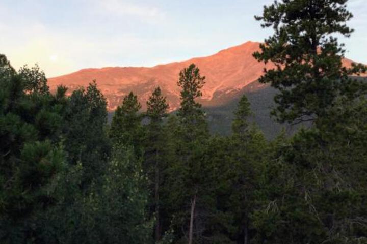 5 Acre Allenspark Cabin W / Rocky Mntn Views & Pond - thumb 0