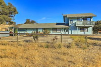 Pleasant Valley Wine Trail Home Near Paso Robles