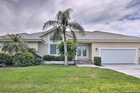 Waterfront Marco Island Home w / Private Pool  Dock