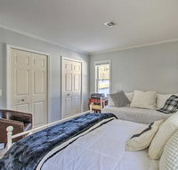 Locke Lake Home w / Private Beach Dock  Rafts - Accommodation Dallas