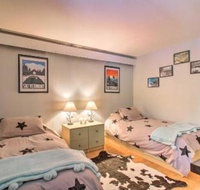 Stratton Mountain Chalet Walk to Private Shuttle - Accommodation Dallas