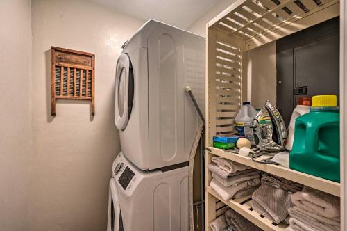 Waterfront Marco Island House With Private Pool & Dock - thumb 6