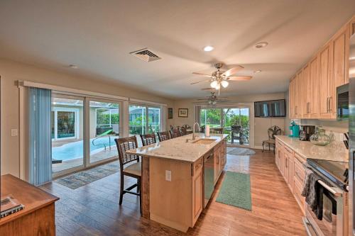 Waterfront Marco Island House With Private Pool & Dock - thumb 3