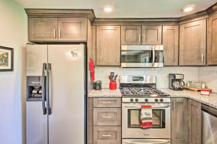 Renovated Home W / Direct Access To Snowmobile Trail - thumb 1