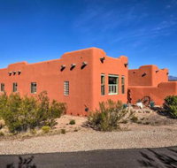 Pueblo House w / Pool in Shadows of Zion Natl Park - Accommodation Dallas