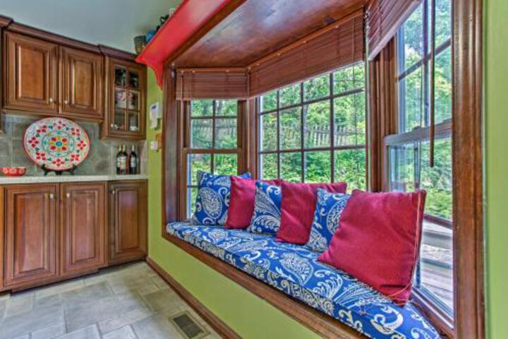 Hendersonville Golf Cabin With Wraparound Deck! - thumb 4