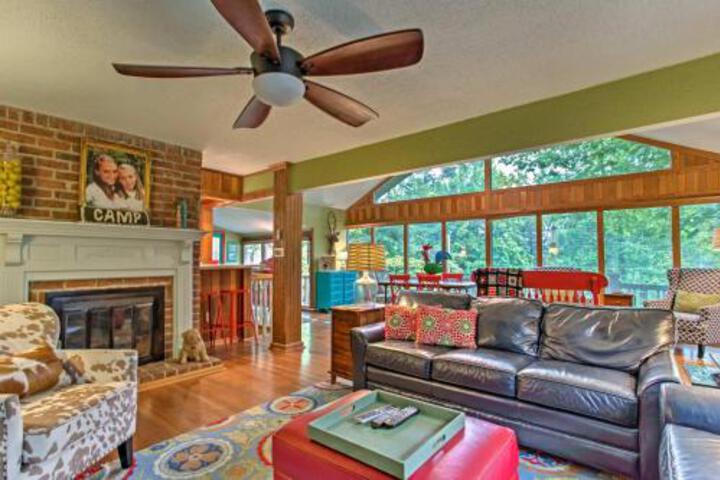 Hendersonville Golf Cabin With Wraparound Deck! - thumb 2