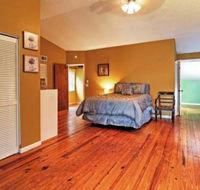 Peaceful St. Petersburg Home Near Beach  Dwtn - Accommodation Dallas