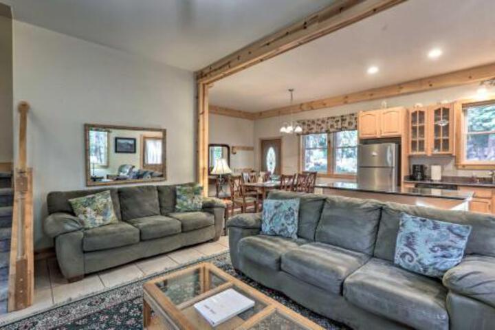 Rustic Tahoe Home With Hot Tub 12 Mi To Squaw Valley - thumb 6